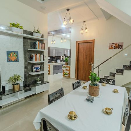 Dhruva - Luxury Villa In Cbd Dehradun Buitenkant foto
